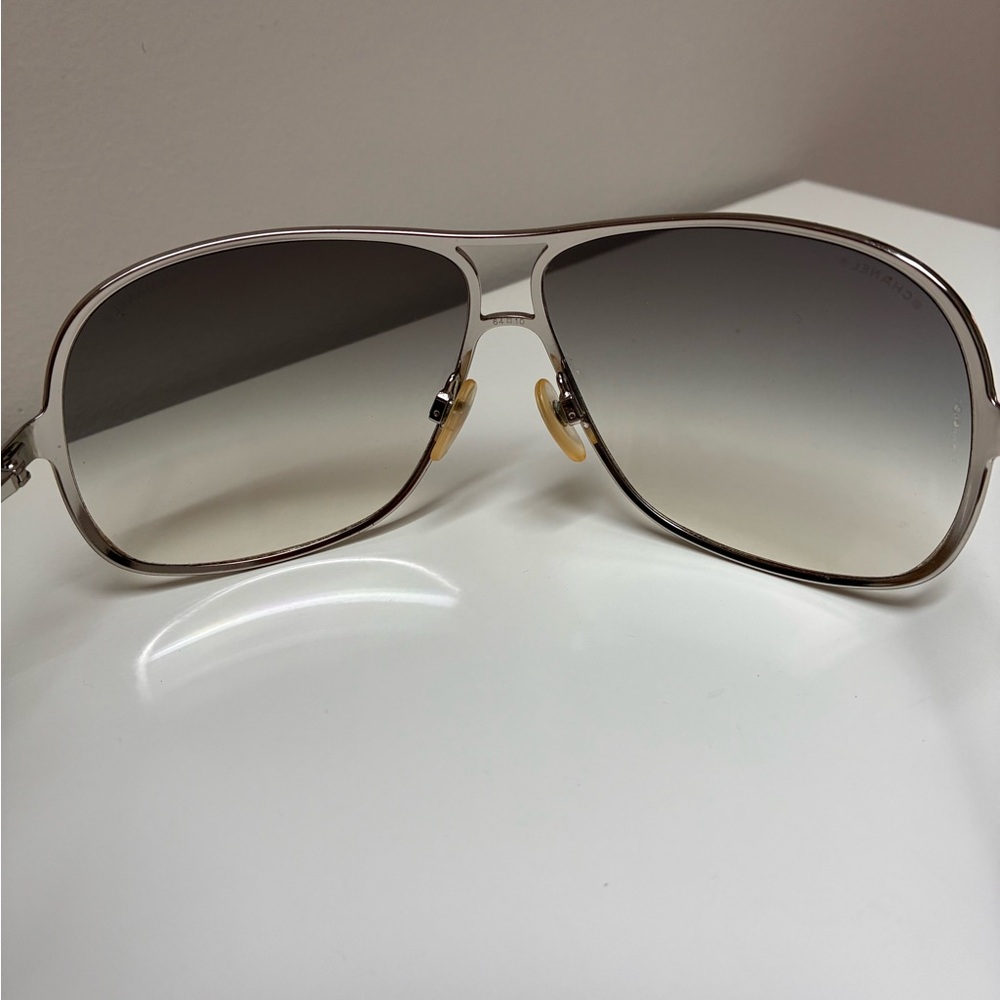 CHANEL Silver Gradient Aviator Sunglasses - Picture 5 of 9